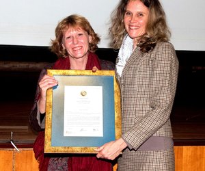 Dr Lisel Joubert bekroon